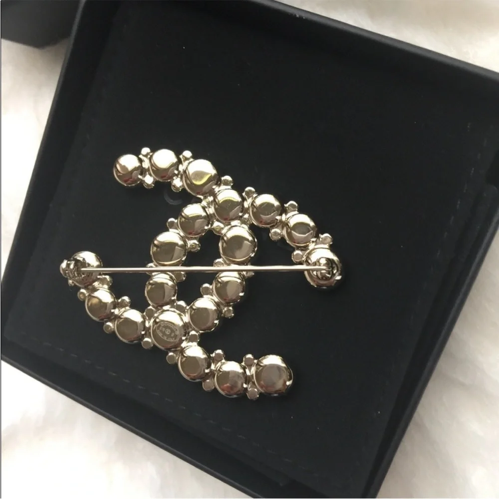 🔥CHANEL Classic CC crystal brooch